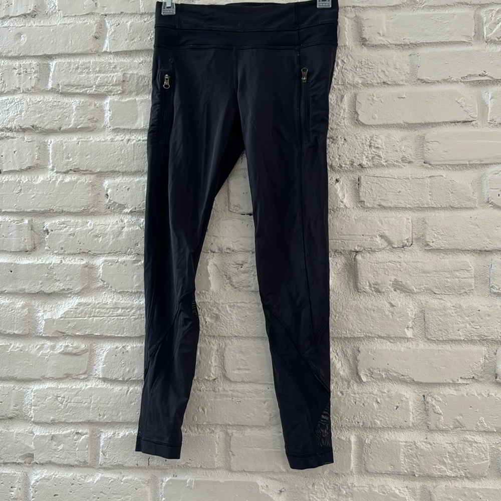 Lululemon Cropped Leggings with Front Zipper Pockets and Mesh Detail, 4
